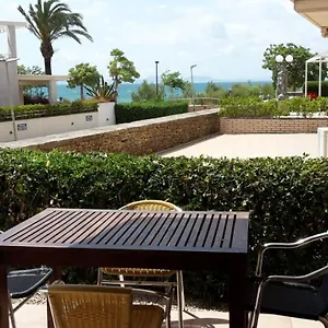 https://davant-mar-apartamento-con-terraza-a-pie-de-playa.catalonia-hotels.com